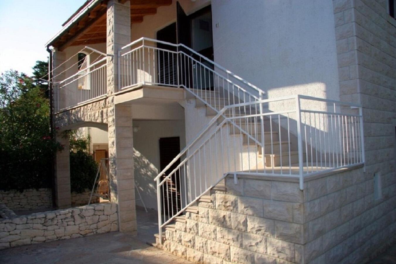 Apartments Demar Splitska Esterno foto